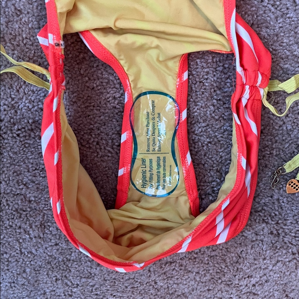 NWT Juicy Couture Bandeau Monokini Tiki Torch Bathing Suit - Picture 9 of 9